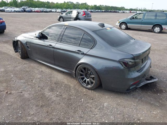 2015 BMW M3 WBS3C9C52FP804387 Photo 2