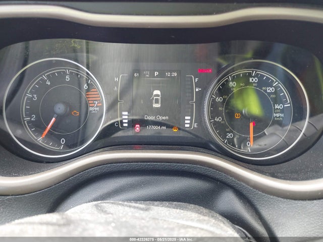 1C4PJLCB8GW283975 Jeep 2016
