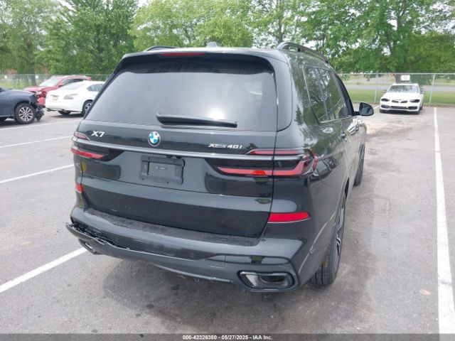 2025 BMW X7 5UX23EM04S9Y31084 Photo 3