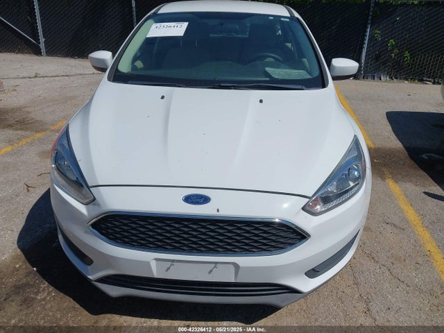 1FADP3K21JL231914 Ford FOCUS SE