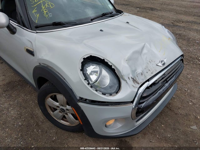 WMWXU1C52G2D11850 Mini Hardtop Cooper