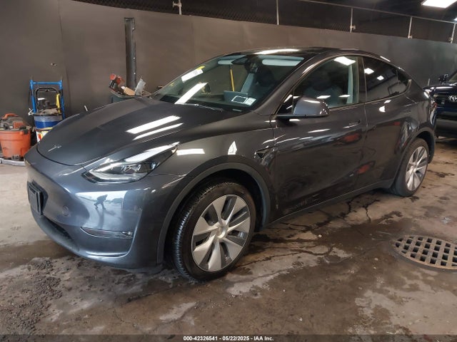 2024 TESLA MODEL Y 7SAYGDEE9RA236235 Photo 1