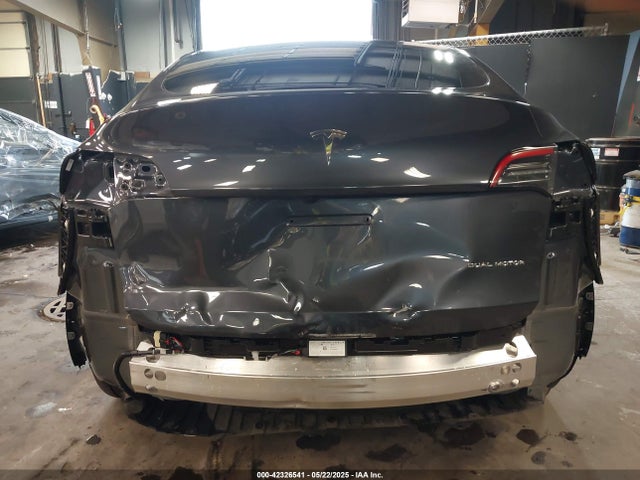 2024 TESLA MODEL Y 7SAYGDEE9RA236235 Photo 5