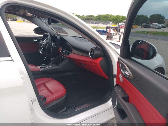 ZARFAEEN8J7577785 Alfa Romeo Giulia Ti Awd