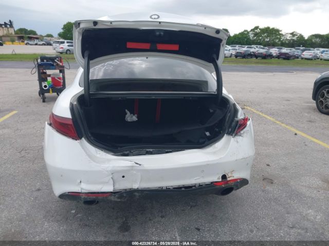 ZARFAEEN8J7577785 Alfa Romeo Giulia Ti Awd