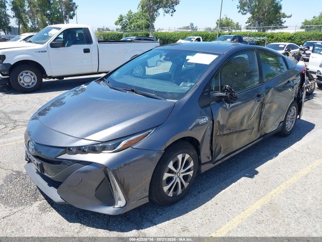 JTDKAMFP3N3203004 Toyota Prius Prime Xle