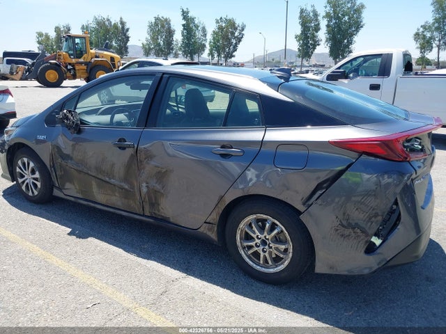 JTDKAMFP3N3203004 Toyota Prius Prime Xle