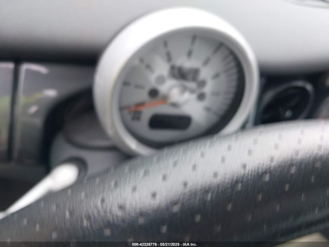 2004 MINI COOPER S WMWRE33484TD77611 Photo 6