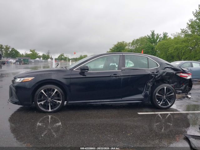 4T1B61HK2JU042257 Toyota CAMRY XSE