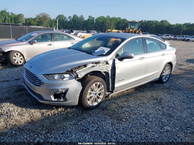 3FA6P0LU0KR115551 Ford Fusion Hybrid Se