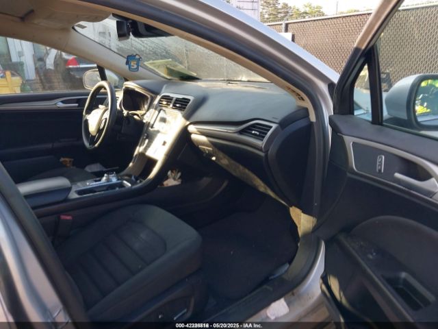 3FA6P0LU0KR115551 Ford Fusion Hybrid Se