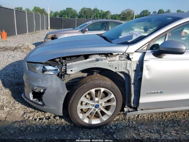 3FA6P0LU0KR115551 Ford Fusion Hybrid Se