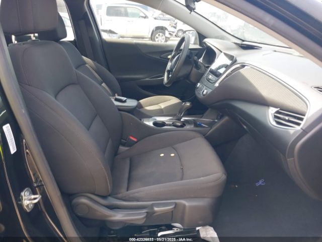 2019 CHEVROLET MALIBU 1G1ZD5ST7KF162121 Photo 4