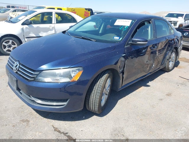 Volkswagen 2014 2014 1VWAT7A36EC088861 Image 2