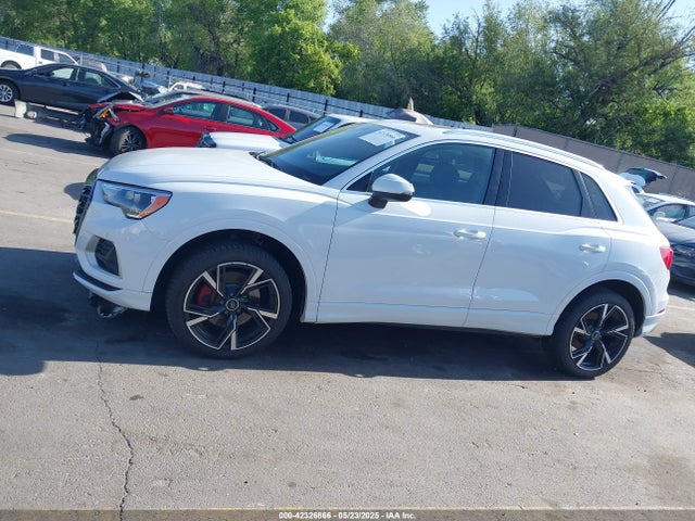 Audi Q3 2.0t Premium 2019 WA1AECF32K1072625 Image 14