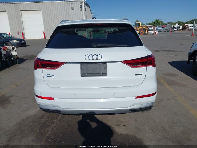 Audi Q3 2.0t Premium 2019 WA1AECF32K1072625 Image 16