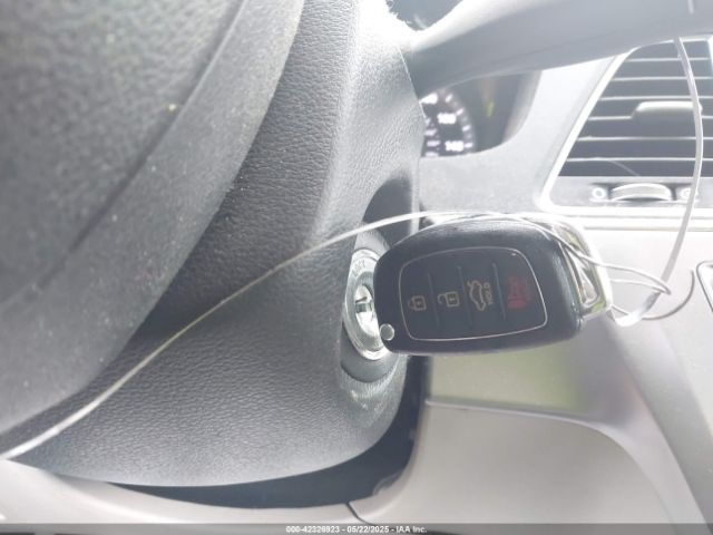 5NPE24AF3HH504941 Hyundai SONATA SE