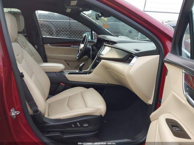 2018 CADILLAC XT5 1GYKNCRS3JZ242532 Photo 4