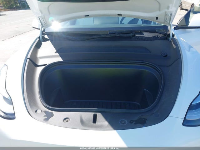 2021 TESLA MODEL Y 5YJYGDEE5MF276952 Photo 9