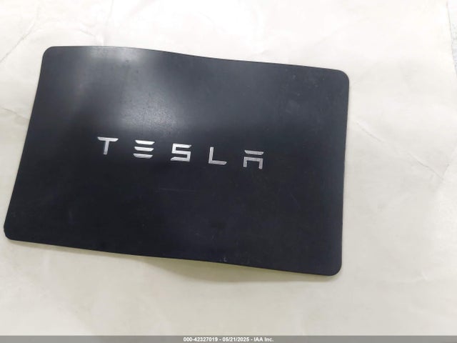 2021 TESLA MODEL Y 5YJYGDEE5MF276952 Photo 10