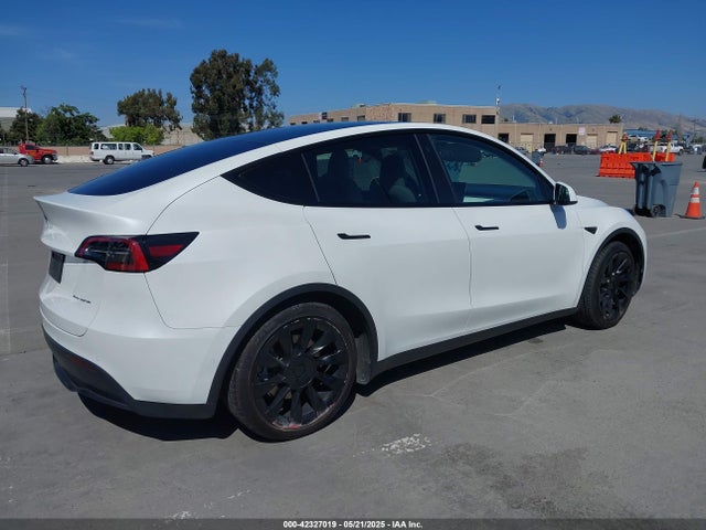 2021 TESLA MODEL Y 5YJYGDEE5MF276952 Photo 3