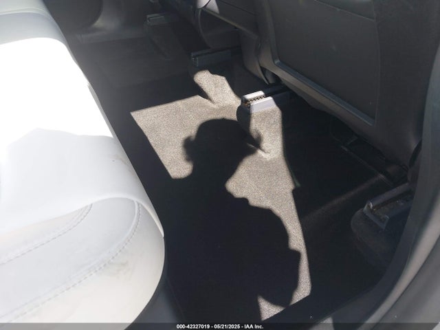 2021 TESLA MODEL Y 5YJYGDEE5MF276952 Photo 7