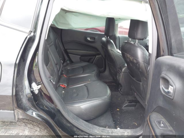 3C4NJDCB2KT821856 Jeep Compass Limited 4x4