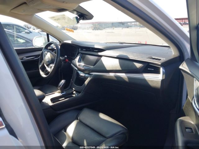 1GYKNCRS3JZ160056 Cadillac XT5 LUXURY