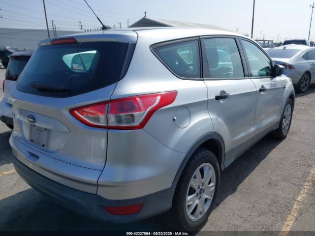 1FMCU0F75GUB38606 Ford ESCAPE S