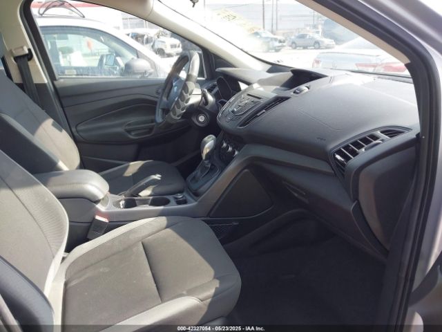 1FMCU0F75GUB38606 Ford ESCAPE S