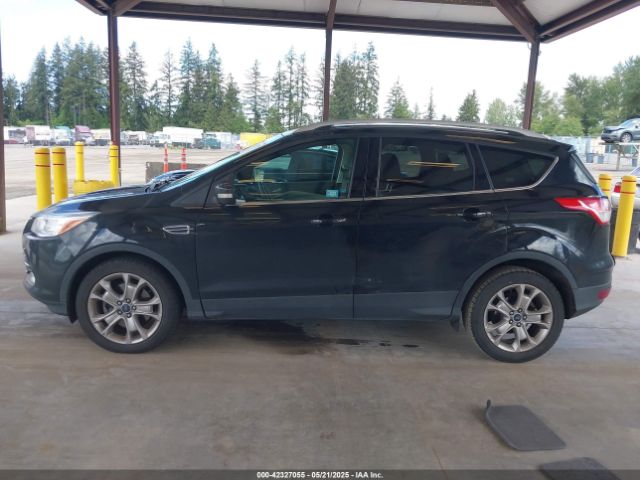 1FMCU0J92EUA30871 Ford Escape Titanium