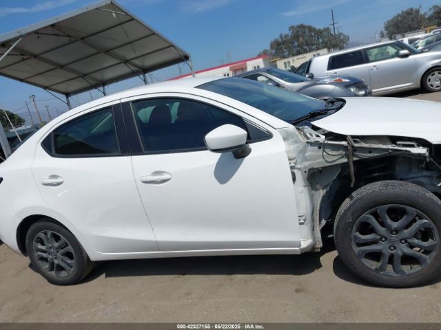 3MYDLBYV8HY172039 Toyota YARIS IA