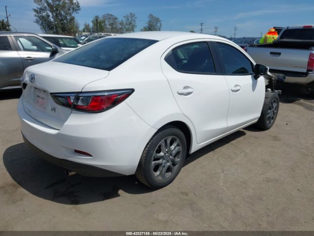 3MYDLBYV8HY172039 Toyota YARIS IA