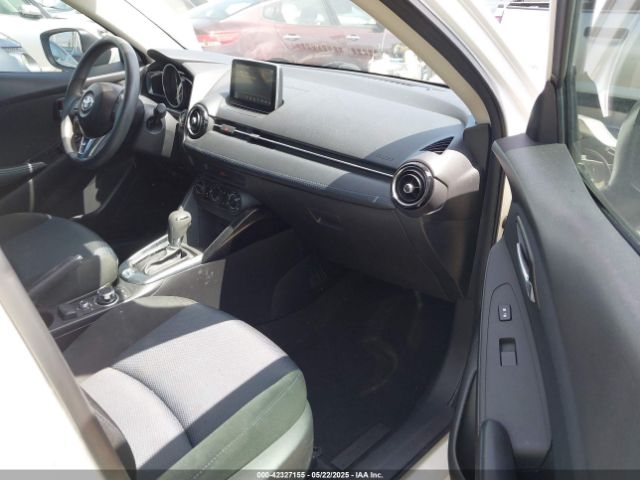 3MYDLBYV8HY172039 Toyota YARIS IA