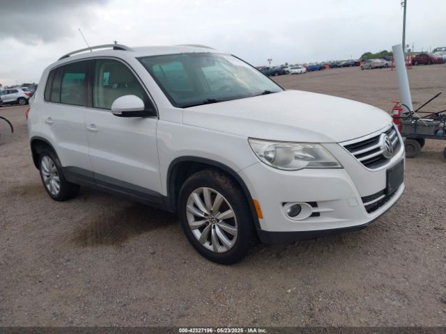2011 VOLKSWAGEN TIGUAN WVGAV7AX8BW555798