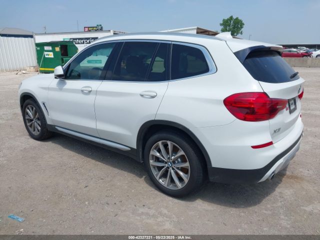 2019 BMW X3 5UXTR7C59KLR38680 Photo 2