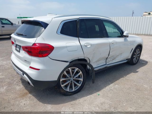 2019 BMW X3 5UXTR7C59KLR38680 Photo 3