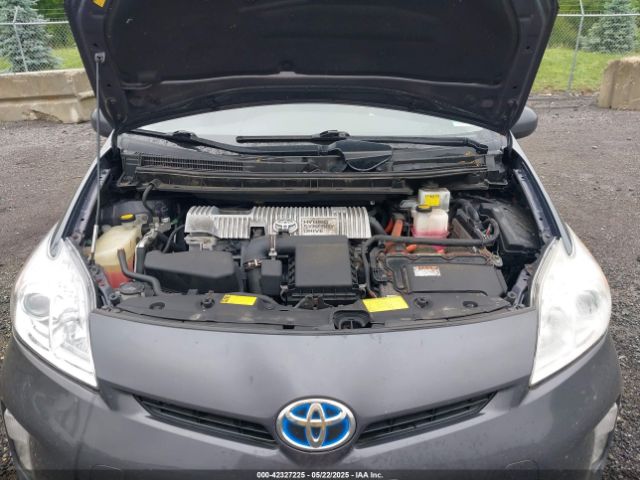 JTDKN3DU0E0366380 Toyota Prius Two