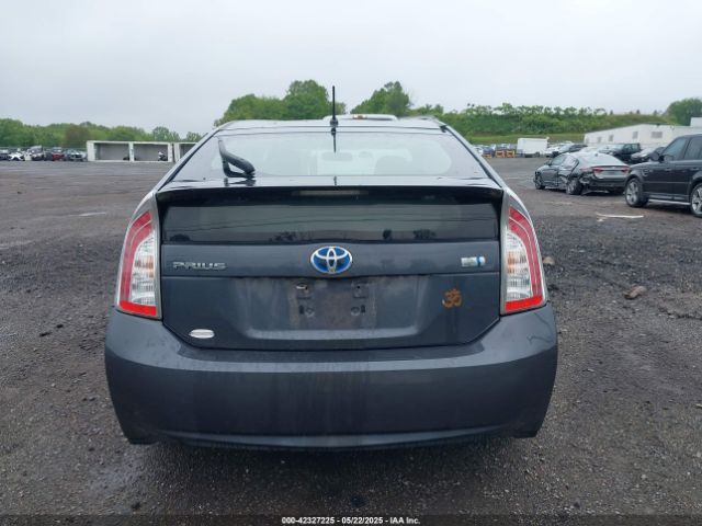 JTDKN3DU0E0366380 Toyota Prius Two