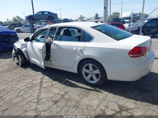 2013 VOLKSWAGEN PASSAT 1VWBP7A38DC110396 Photo 2