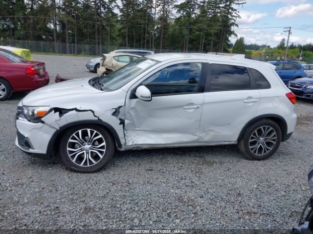 JA4AP3AU1JZ005296 Mitsubishi Outlander Sport 2.0 Es