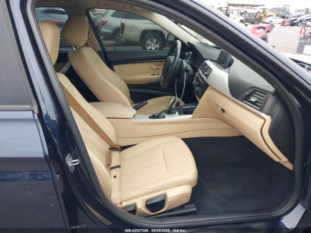 WBA8E1G50HNU13320 BMW 320i