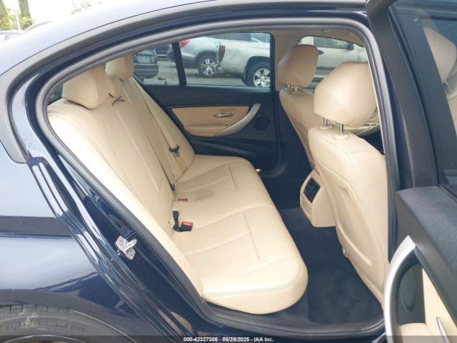 WBA8E1G50HNU13320 BMW 320i