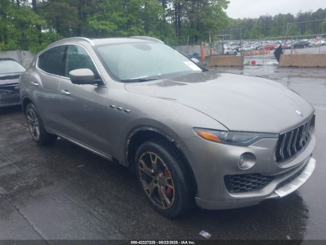 2017 MASERATI LEVANTE ZN661YUL2HX260685