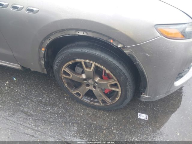 2017 MASERATI LEVANTE ZN661YUL2HX260685 Photo 5