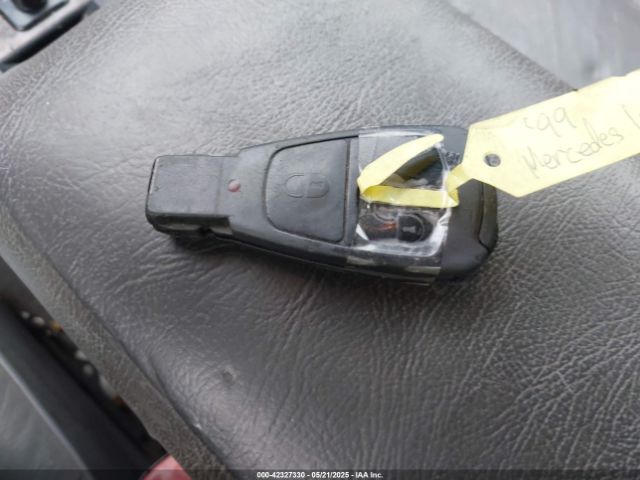 1999 MERCEDES-BENZ E 320 WDBJH82F9XX022849 Photo 10