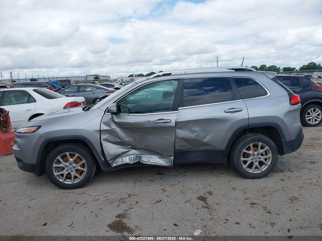 1C4PJLCB0HW640731 Jeep 2017