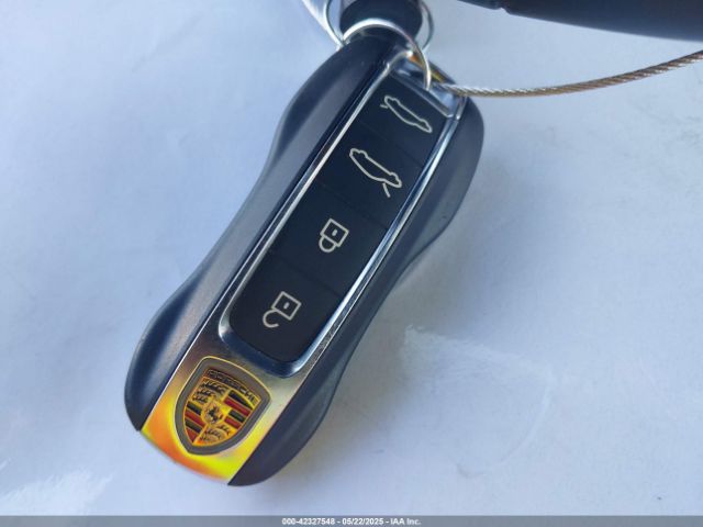 WP0AA2Y13MSA17964 Porsche Taycan