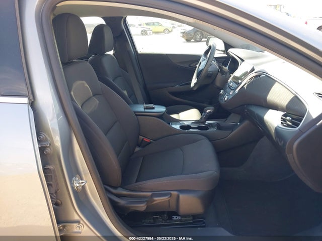 1G1ZD5ST7PF242834 Chevrolet Malibu Fwd 1lt