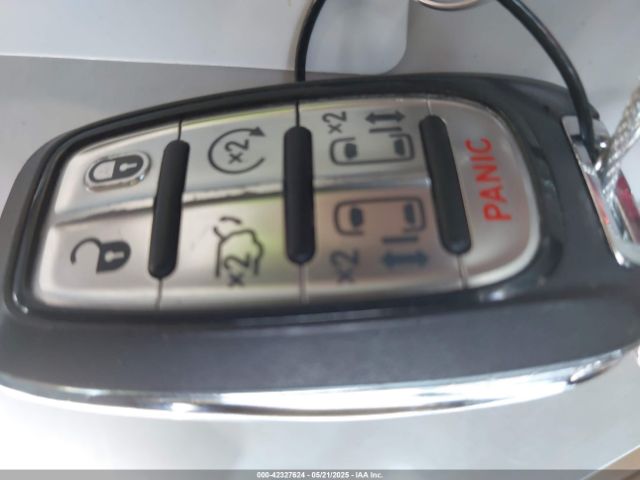 2024 CHRYSLER PACIFICA 2C4RC1BG1RR125557 Photo 10